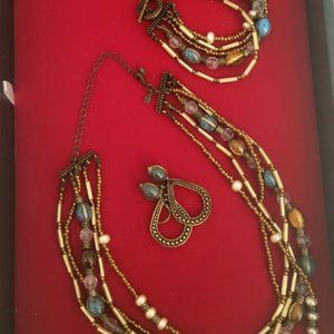 Premier Designs Global faux pearss/glass & beads Necklace, bracelet, earring set